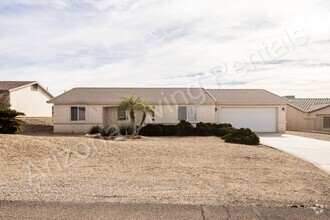 Building Photo - NORTHSIDE POOL HOME