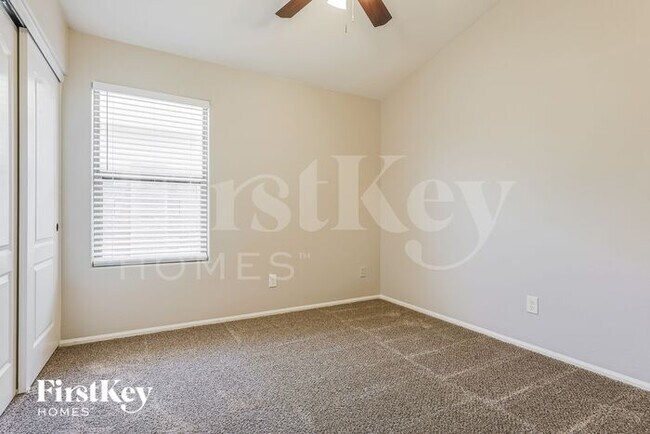 Building Photo - 4225 E Coal St