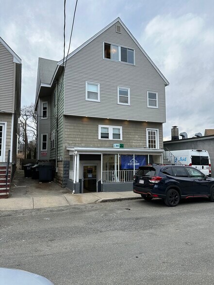 Building Photo - 5 Lowden Ave