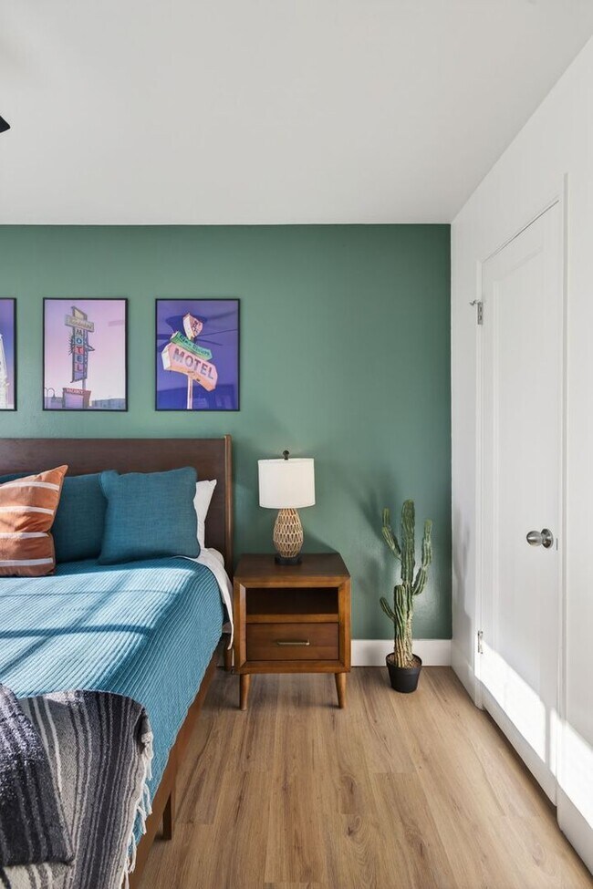 Building Photo - Welcome to Reno Nevada’s Biggest Little BnB !!