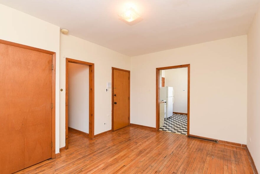 Building Photo - 2851 N Orchard St