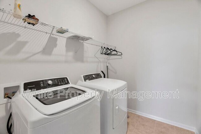 Building Photo - 15007 Arlington House Dr