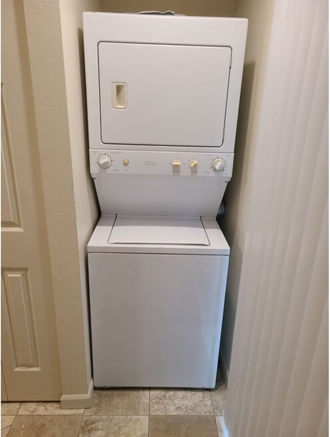 Building Photo - 14784 W Hidden Creek Ct