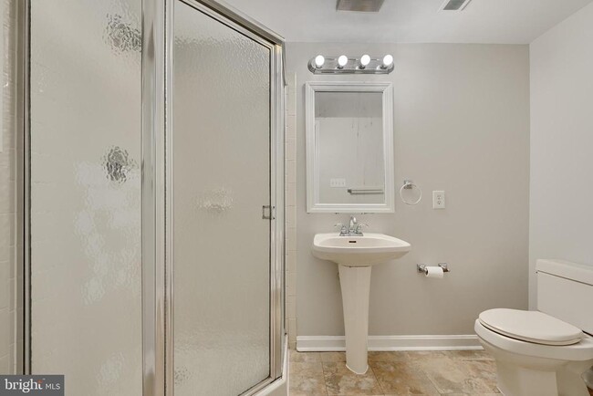 Building Photo - 733 Reedy Cir