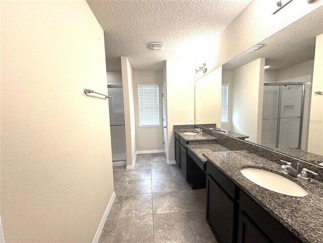 Building Photo - 10242 Sand Cay Dr