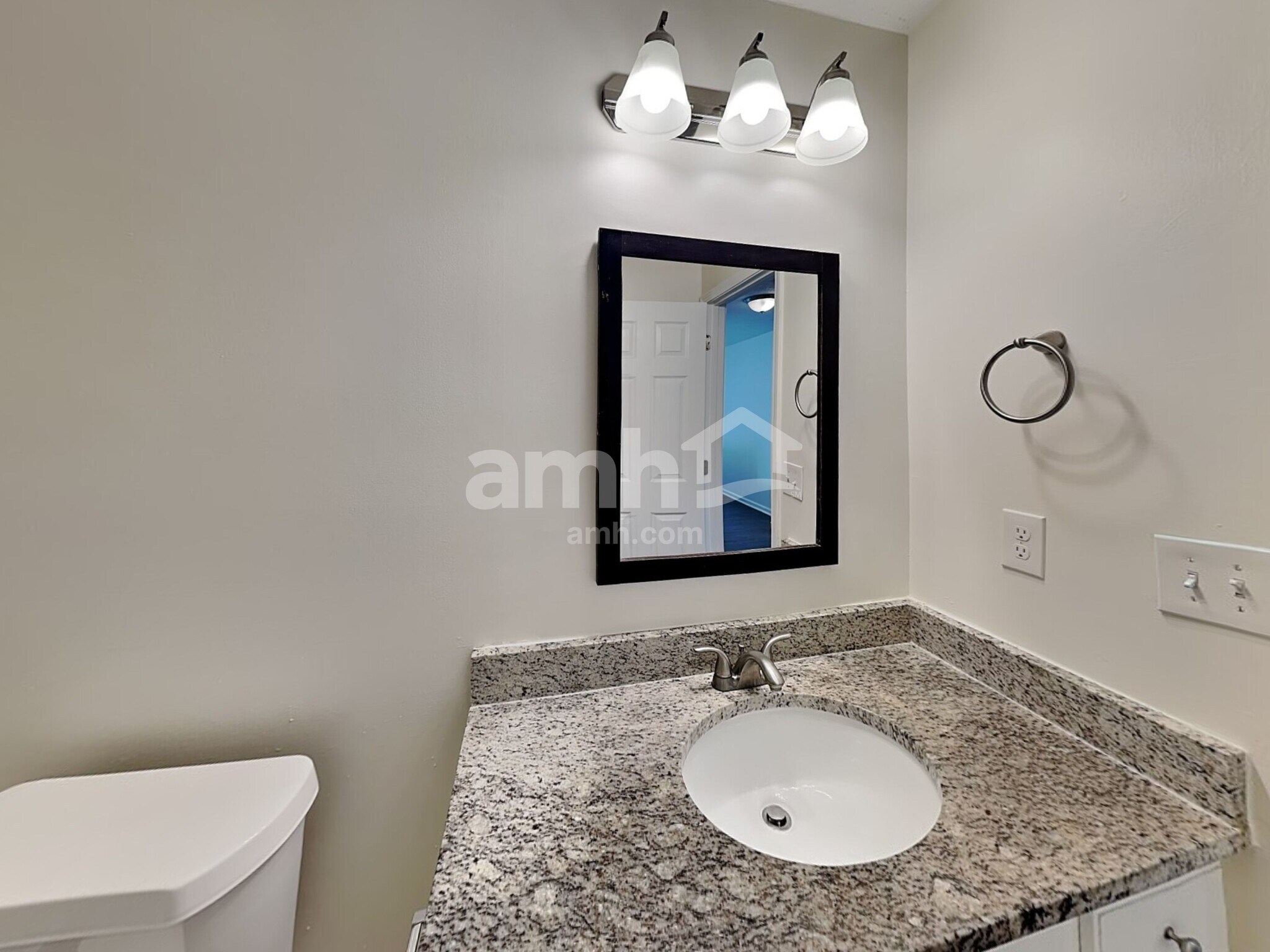 Building Photo - 4238 Brighton Way NW