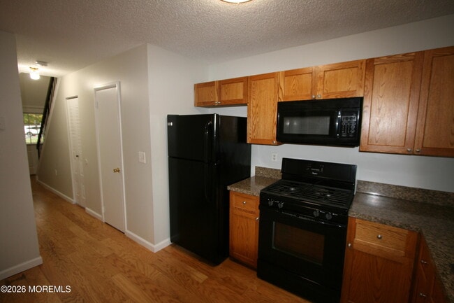 Building Photo - 200 Daffodil Dr