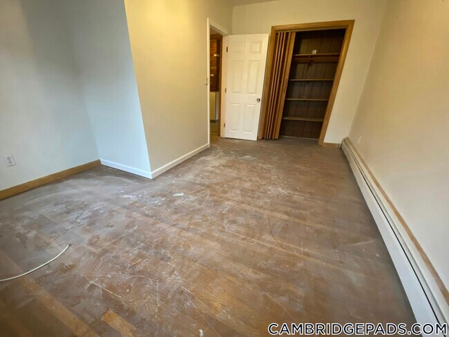 Building Photo - 161 Otis St