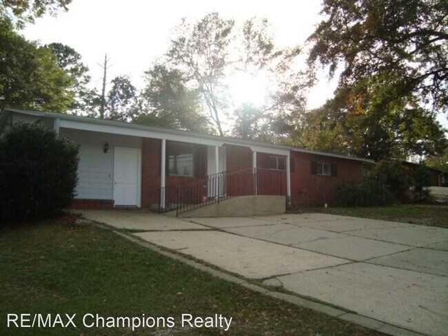 Building Photo - 3 br, 2 bath House - 2230 Airport Thruway
