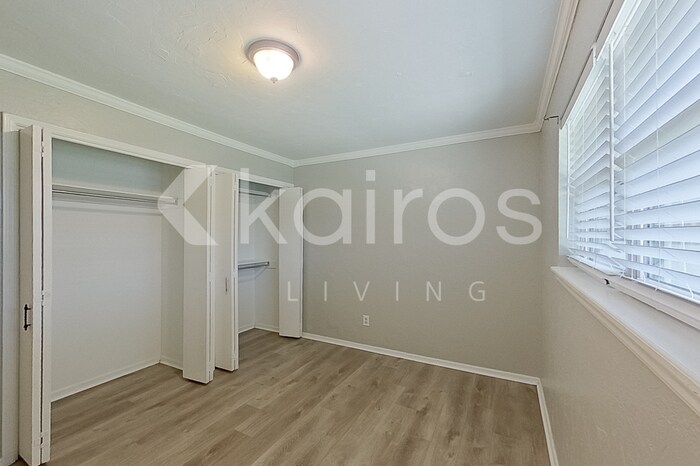 Building Photo - 2501 SW 91st St