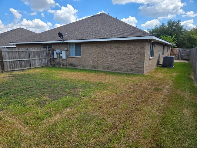 Building Photo - 3714 Oldenburg Ln