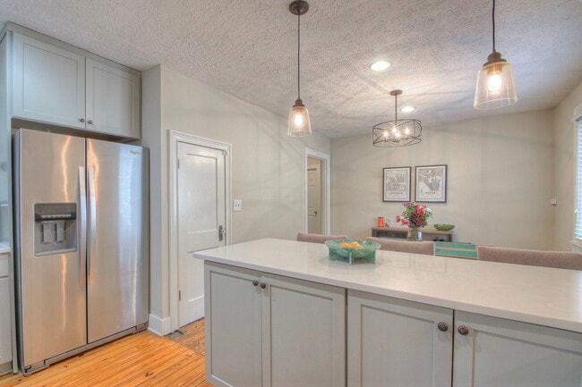 Building Photo - 1609A Cahal Ave
