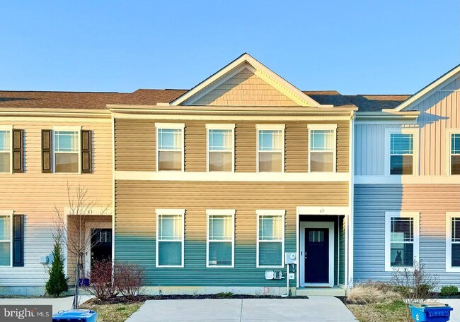 Primary Photo - 65 Filbert Dr