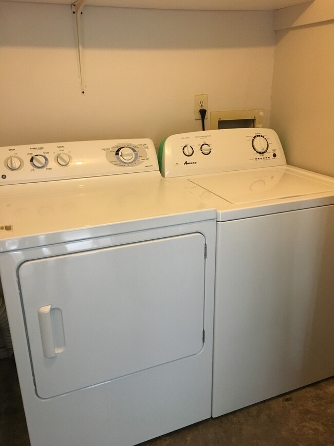 Building Photo - 207 Wisconsin St