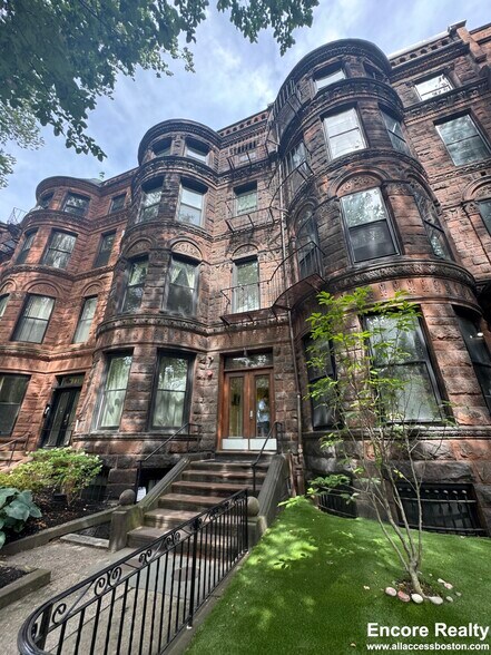 Building Photo - 379 Commonwealth Ave