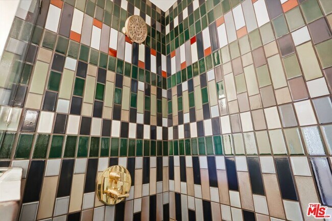 Building Photo - 444 S Windsor Blvd