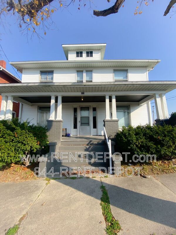 Primary Photo - 322 N Hart St