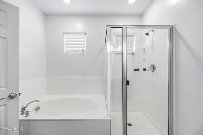 Building Photo - 668 N Sparrow Ct