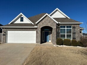 Building Photo - Available Now! Modern 3-Bedroom, 2-Bathroom Home in Legendary Subdivision near Shaw Elementary
