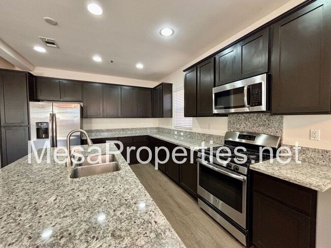 Building Photo - 6966 Madison Ln