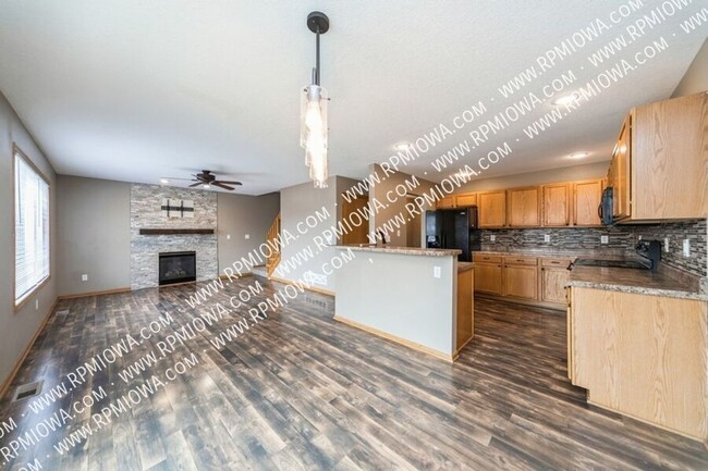 Building Photo - 2621 SW 35th St