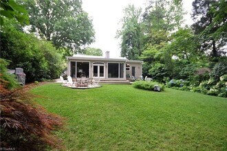 Building Photo - Kirkwood stunner with 3BR and fabulous yard!