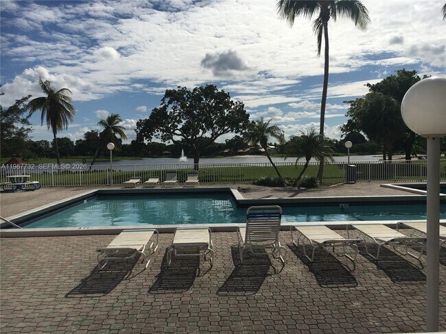 Building Photo - 15300 SW 106th Terrace