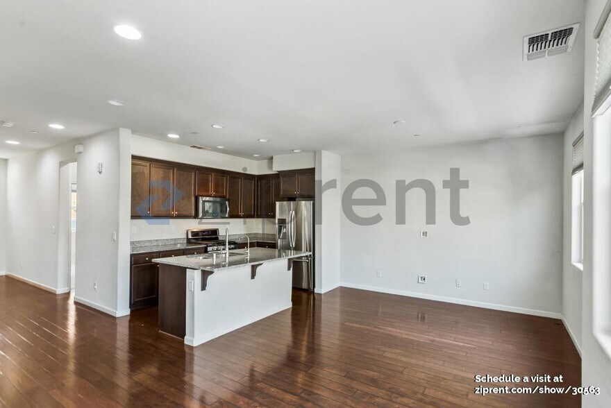Building Photo - 5650 Campbell Ln