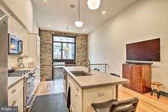 Building Photo - 2128 E Firth St