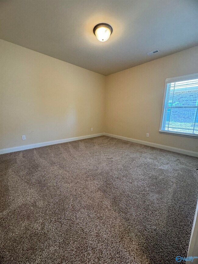 Building Photo - 475 E Mossyleaf Dr SW