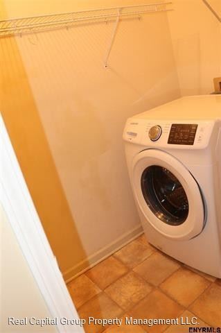 Building Photo - 3 br, 2 bath House - 7035 Suzanne Lane