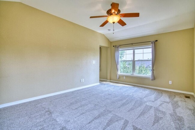 Building Photo - 2370 Windmill Dr