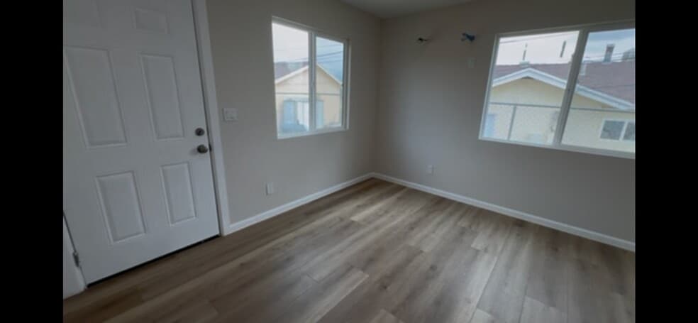 Building Photo - 14715 Mesa Dr
