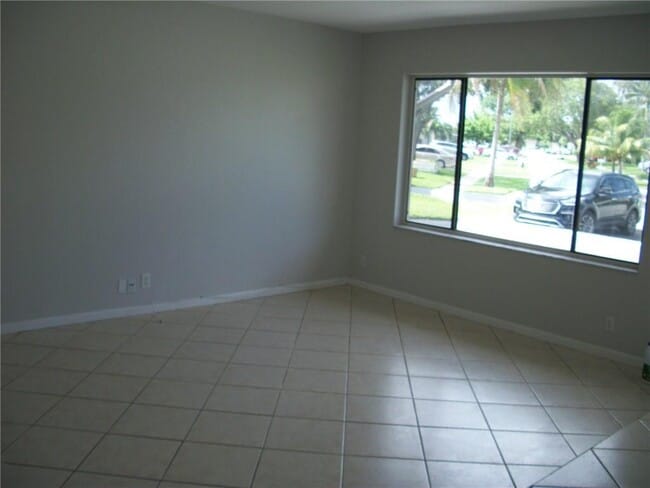 Building Photo - 2862 NW 108th Ave