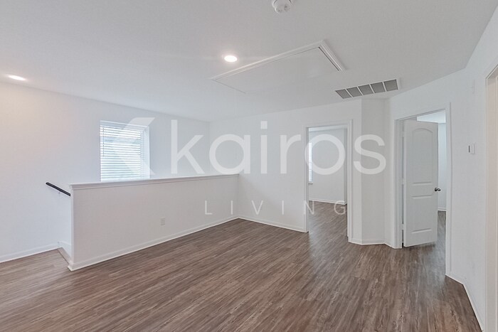 Building Photo - 914 Shady Brk