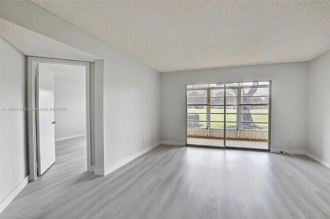 Building Photo - 701 SW 128th Ave