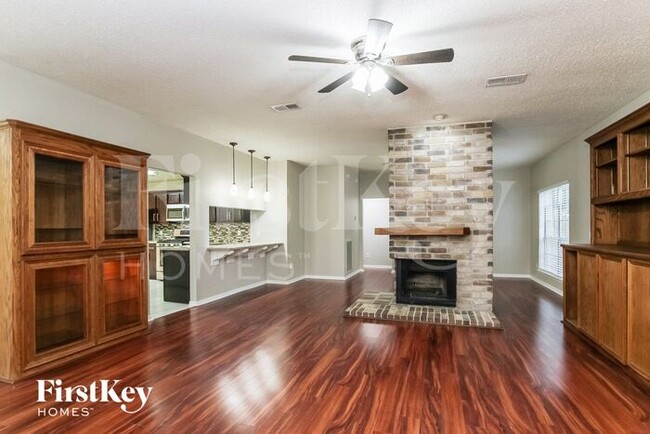 Building Photo - 123 S Village Knoll Cir
