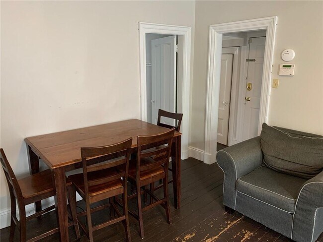 Building Photo - 501 Spring St