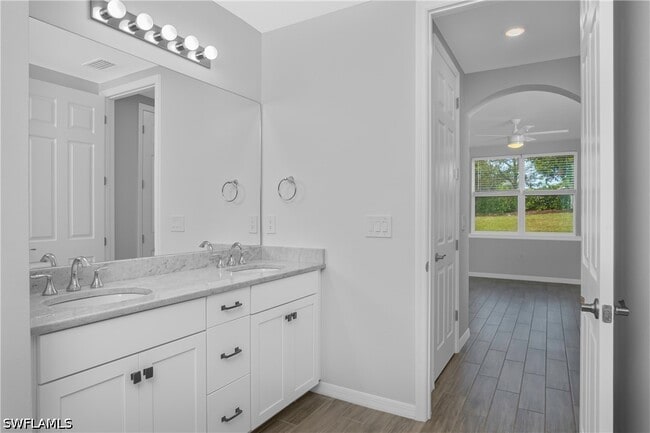 Building Photo - 14559 Edgewater Cir