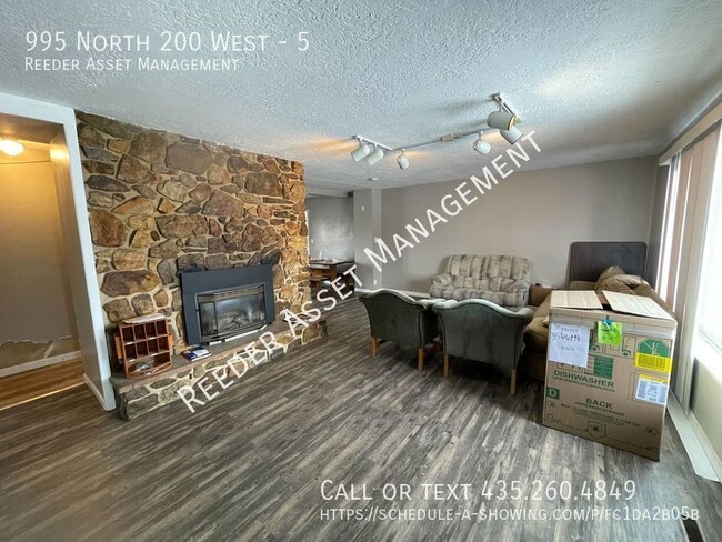 Building Photo - 995 N 200 W