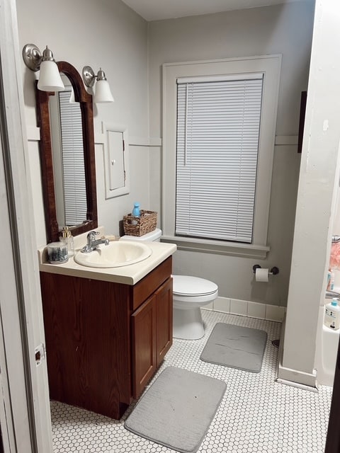 Building Photo - 1844 Woodland Ave