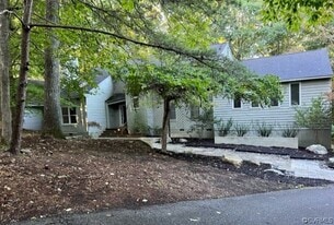 Building Photo - 3040 Middlewood Rd