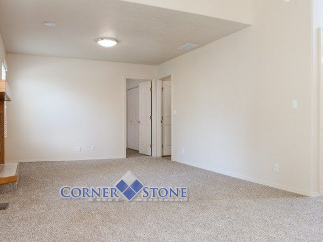 Building Photo - 12128 W Emerson Dr
