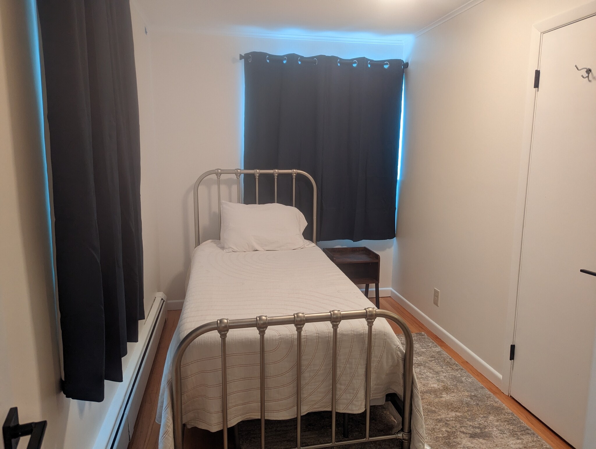 Building Photo - 212 Dewey St