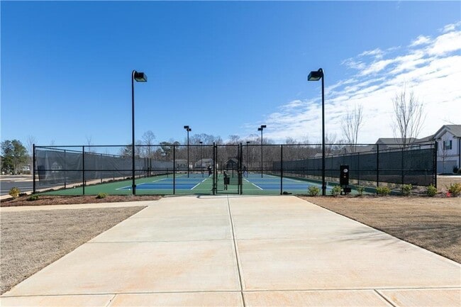 Building Photo - 3069 Cambridge Ml St