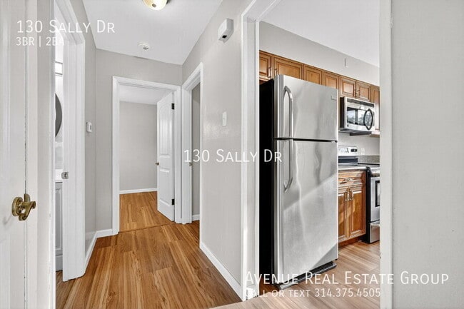 Building Photo - 130 Sally Dr