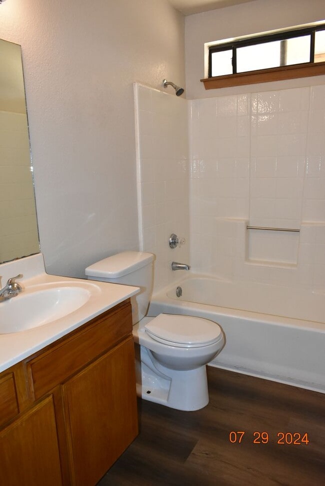 Building Photo - Charming 3-Bedroom Home with Spacious Backyard & 2-Car Garage