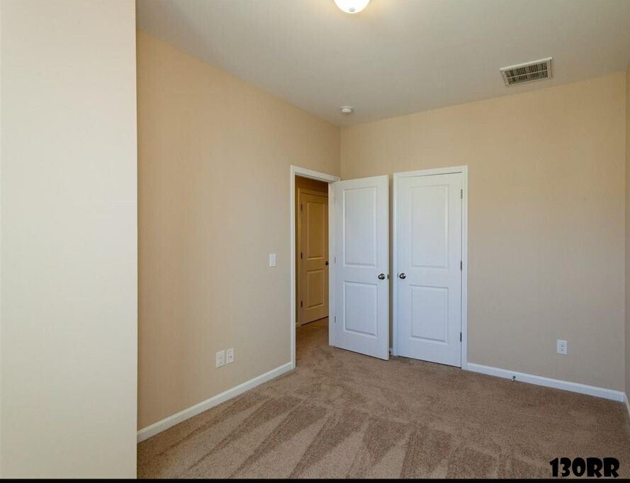Building Photo - 130 Rubrum Dr