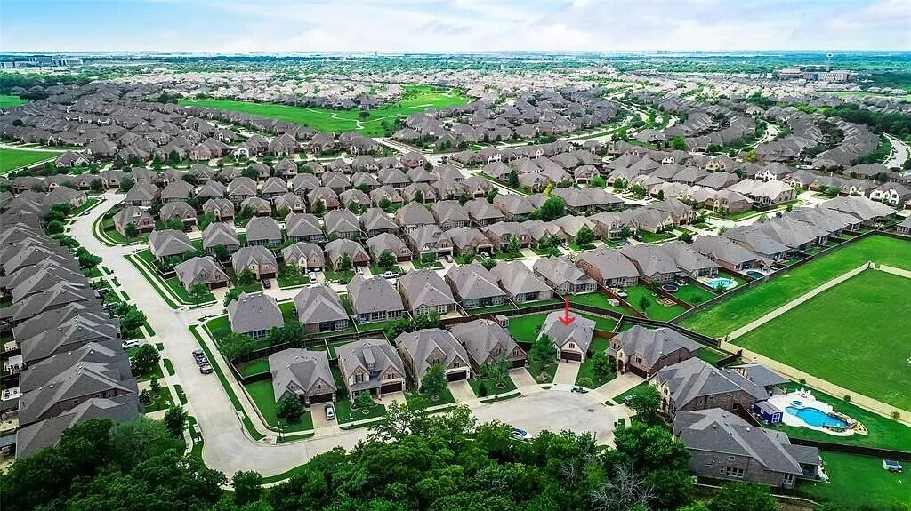 Building Photo - 2829 Sheffield Dr
