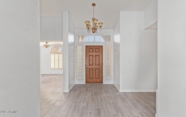 Building Photo - 4758 E Villa Maria Dr